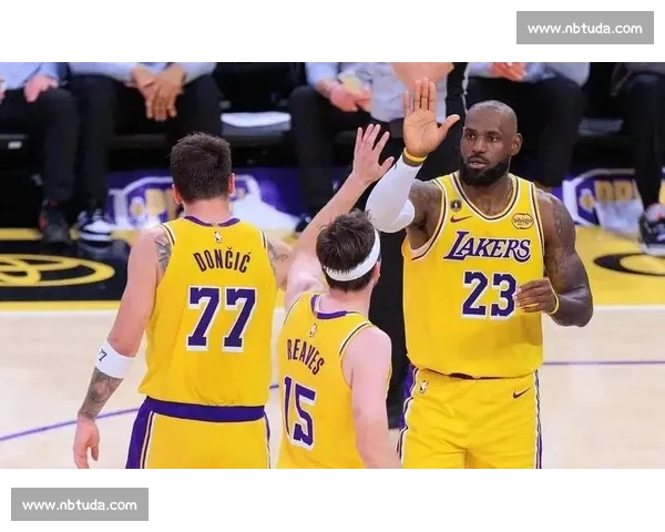 湖人对决热火总决赛高清回放重温经典巅峰时刻全记录篮球传奇荣耀之战