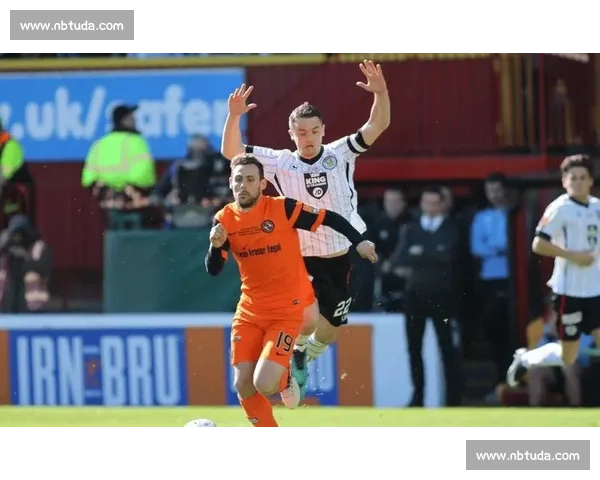 帕尔蒂克对阵流浪者精彩对决 两队剑拔弩张争夺宝贵积分